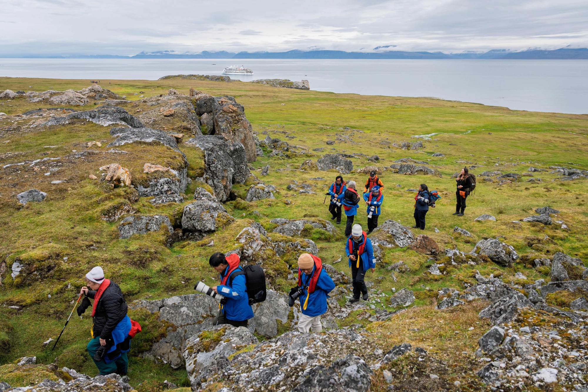 Die Sylvia Earle steht für verantwortungsvolles Reisen – mit hoher Energieeffizienz, geringerem Treibstoffverbrauch und umweltschonender Positionierung ohne Ankern.