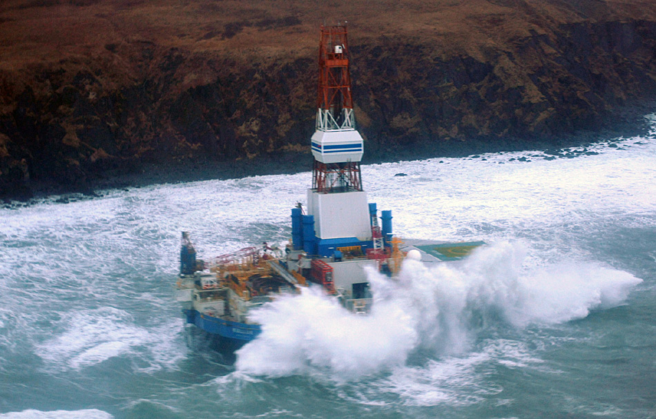 Im Januar 2013 lief die Plattform Kulluk bei Sitkalidak Island auf Grund, nachdem sie sich bei einem starken Sturm losgerissen hatte.